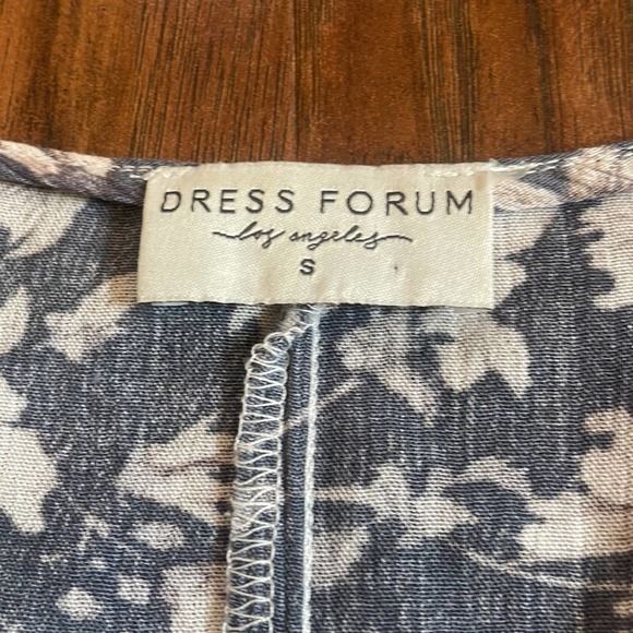 DRESS FORUM Floral Wrap Blouse w Tie - Picture 3 of 6